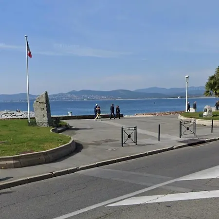 Beautiful Stunning View Of The Lion De Apartament Saint-Raphaël